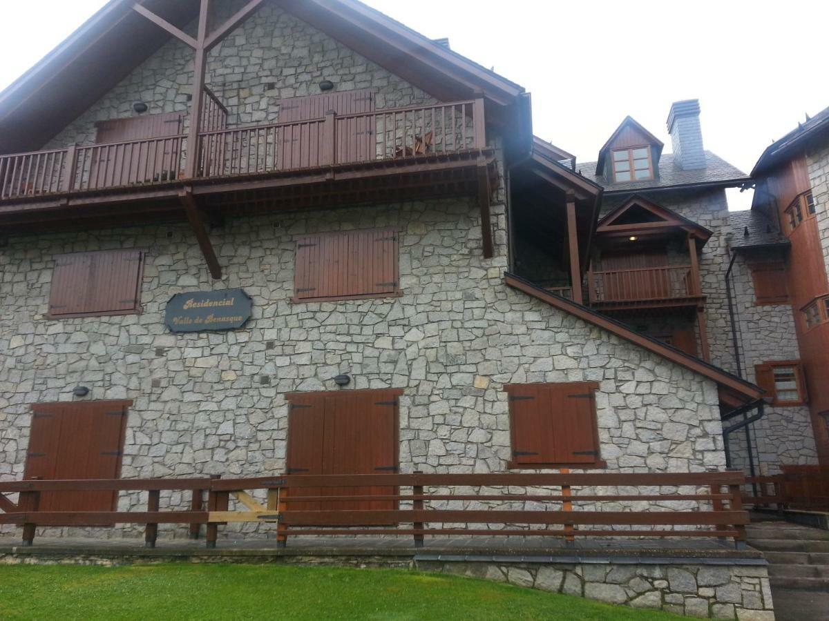Residencial Valle De Benasque Kültér fotó