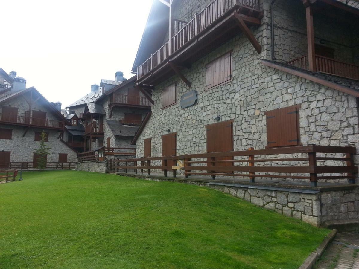 Residencial Valle De Benasque Kültér fotó